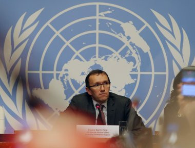 Ε.Μπαρθ Έιντε: Ο σκιώδης «λομπίστας» του «ΟΗΕ» - Το παρασκήνιο του φιλόδοξου... ειδικού απεσταλμένου